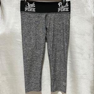 PINK Victoria's Secret Blk & Gray Reversible Capri Leggings, Size S